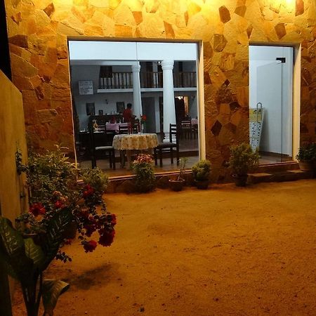 New Rani Inn Negombo Bagian luar foto
