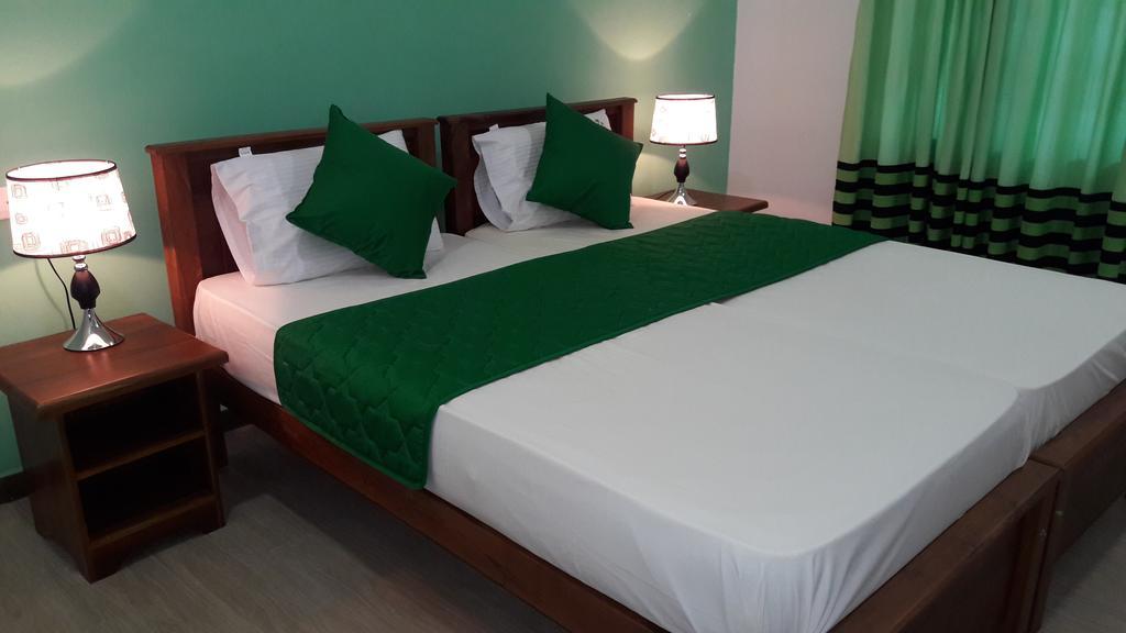New Rani Inn Negombo Bagian luar foto