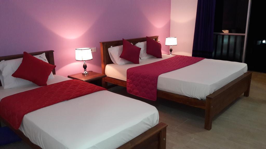 New Rani Inn Negombo Bagian luar foto
