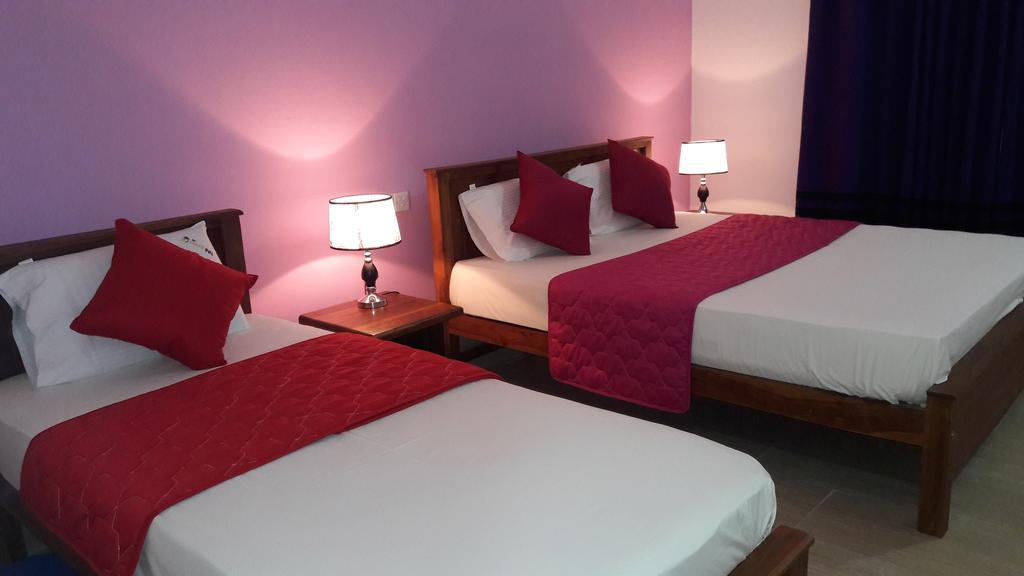 New Rani Inn Negombo Bagian luar foto