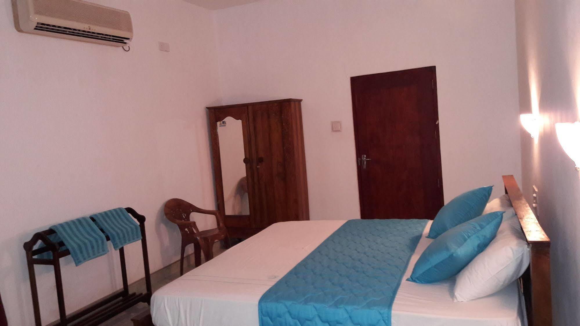 New Rani Inn Negombo Bagian luar foto