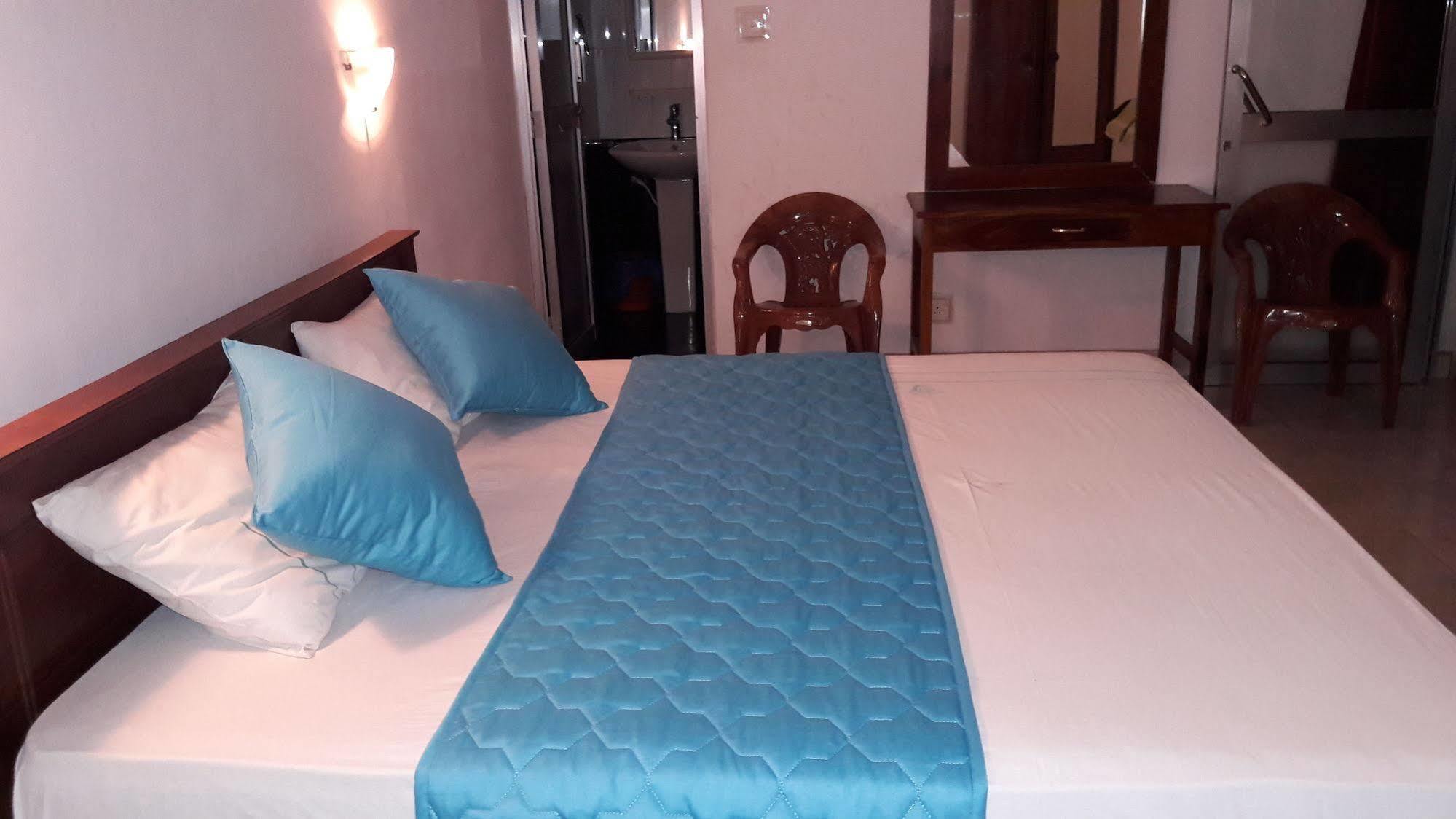 New Rani Inn Negombo Bagian luar foto